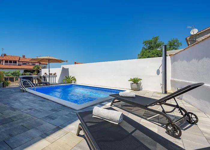 Appartamento Vedran With Pool, Near Porec *