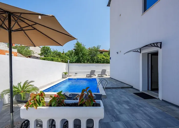 Appartamento Vedran With Pool, Near Porec *