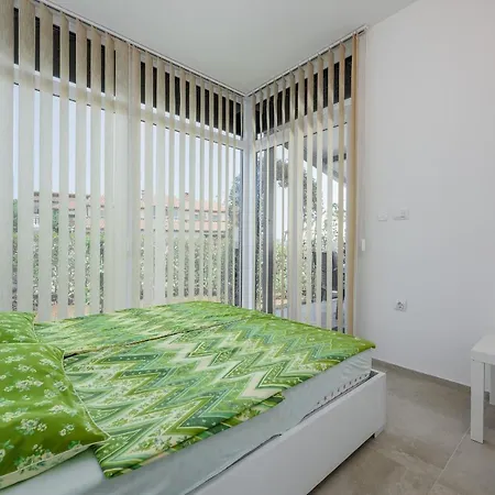Apartment Vedran With Pool, Near Porec