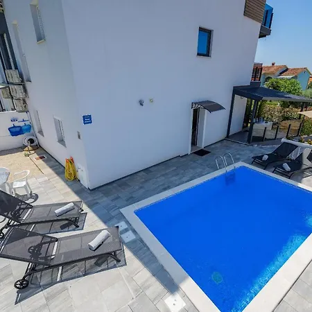 Vedran With Pool, Near Porec